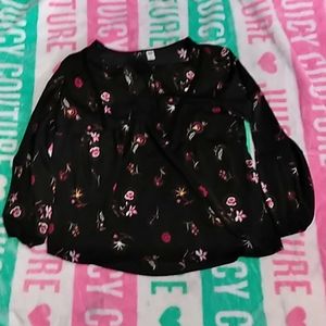 Old Navy floral blouse with beautiful neckline